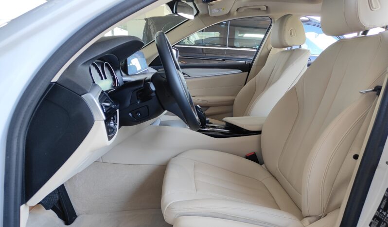 
								AED 1,185 P.M | 2020 BMW 520i Executive | Under Warranty | GCC | full									