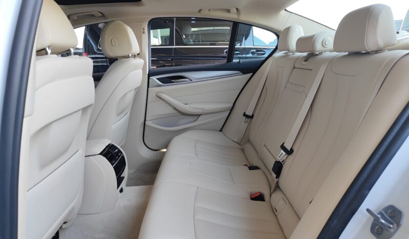 
								AED 1,185 P.M | 2020 BMW 520i Executive | Under Warranty | GCC | full									