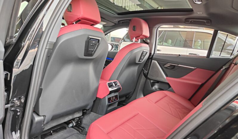 
								AED 3,140 P.M | 2024 BMW 520i Excellence | Under Warranty | GCC | full									