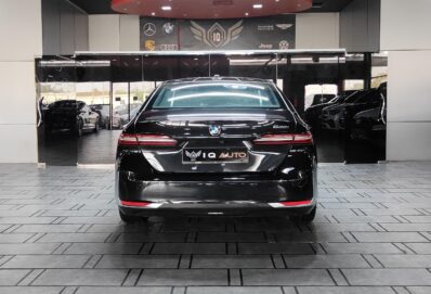 AED 3,140 P.M | 2024 BMW 520i Excellence | Under Warranty | GCC |