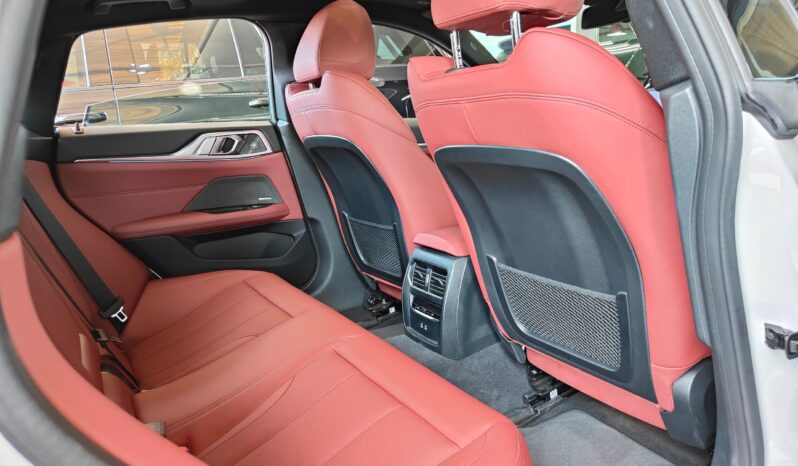 
								AED 2,340 P.M | 2024 BMW i4 Gran Coupé eDrive35 M Sport | Under Warranty | GCC | full									