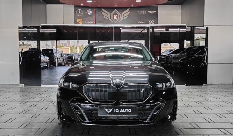 
								AED 2,520 P.M | 2024 BMW i5 eDrive40 M Sport Pro | Under Warranty | GCC | full									