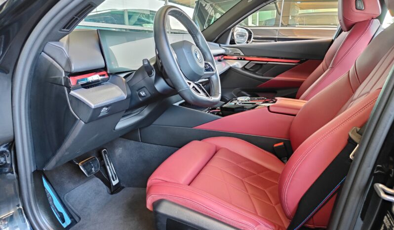 
								AED 2,520 P.M | 2024 BMW i5 eDrive40 M Sport Pro | Under Warranty | GCC | full									