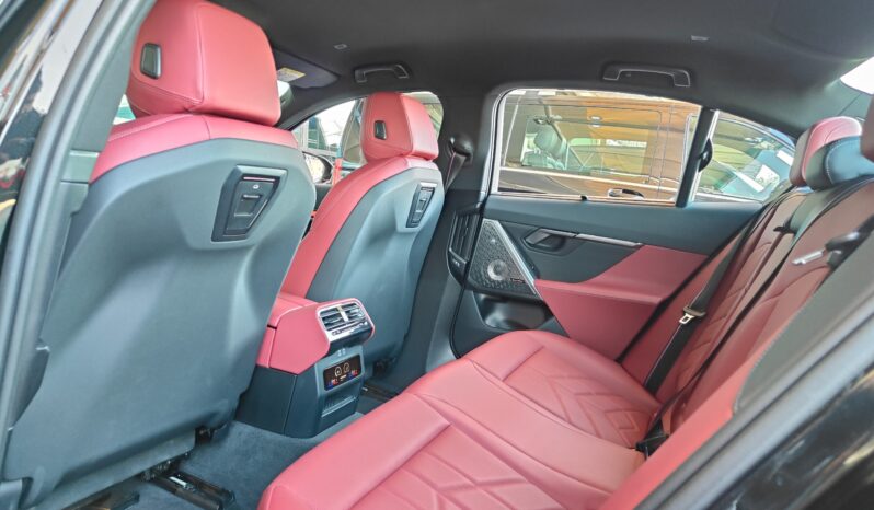 
								AED 2,520 P.M | 2024 BMW i5 eDrive40 M Sport Pro | Under Warranty | GCC | full									