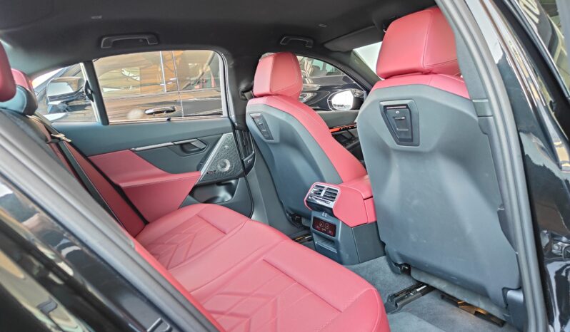 
								AED 2,520 P.M | 2024 BMW i5 eDrive40 M Sport Pro | Under Warranty | GCC | full									