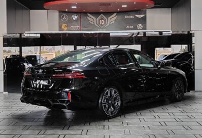 AED 2,520 P.M | 2024 BMW i5 eDrive40 M Sport Pro | Under Warranty | GCC |