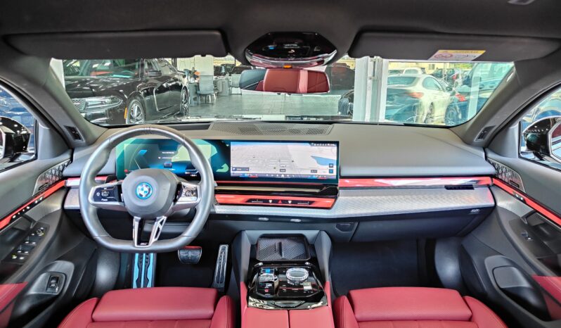 
								AED 2,520 P.M | 2024 BMW i5 eDrive40 M Sport Pro | Under Warranty | GCC | full									