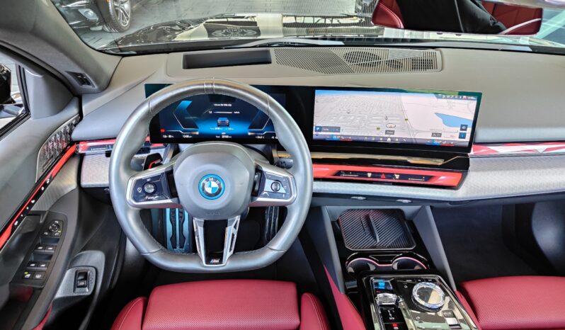 
								AED 2,520 P.M | 2024 BMW i5 eDrive40 M Sport Pro | Under Warranty | GCC | full									