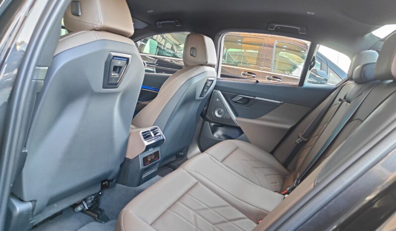 
								AED 2,750 P.M | 2024 BMW i5 eDrive40 M Sport Pro | Under Warranty | GCC | full									