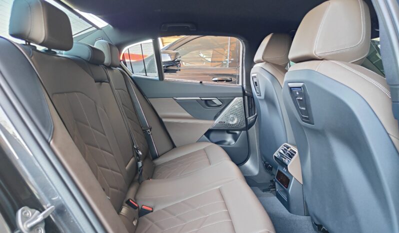 
								AED 2,750 P.M | 2024 BMW i5 eDrive40 M Sport Pro | Under Warranty | GCC | full									