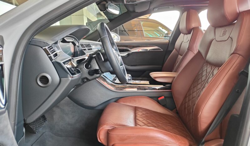 
								AED 1,590 P.M | 2019 Audi A8L 60 TFSI Quattro Full Option | Under Warranty | GCC | full									