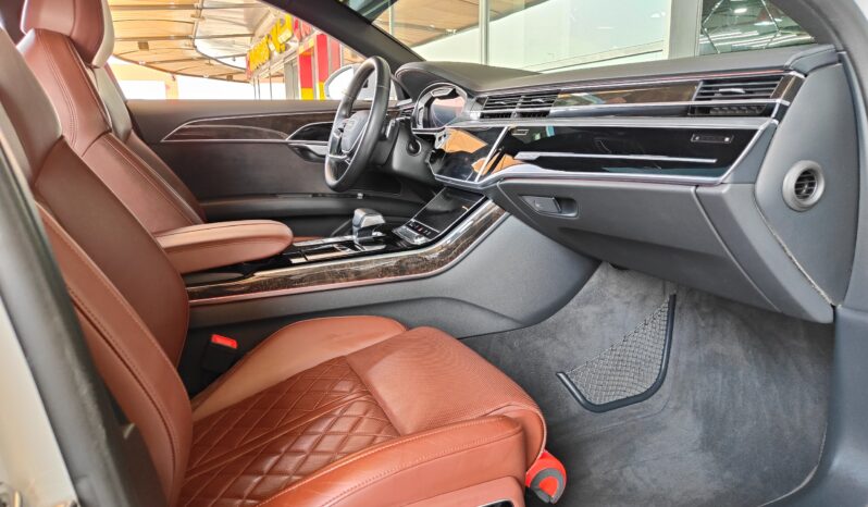 
								AED 1,590 P.M | 2019 Audi A8L 60 TFSI Quattro Full Option | Under Warranty | GCC | full									