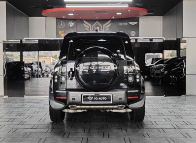 AED 3,350 P.M | 2022 Land Rover Defender HSE P400 | Under Land Rover Warranty | GCC |