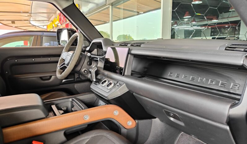 
								AED 3,350 P.M | 2022 Land Rover Defender HSE P400 | Under Land Rover Warranty | GCC | full									