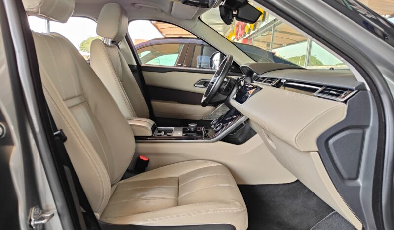 
								AED 1,700 P.M | 2018 Range Rover Velar P380 SE | Under Warranty | GCC | full									