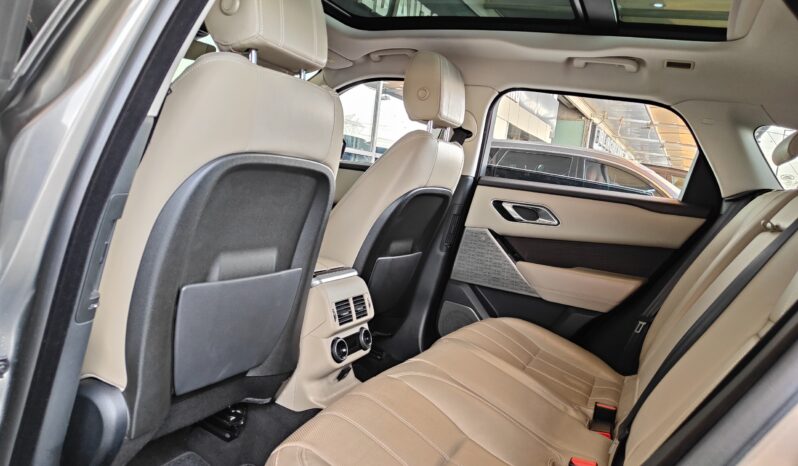 
								AED 1,700 P.M | 2018 Range Rover Velar P380 SE | Under Warranty | GCC | full									