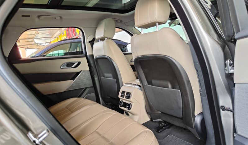 
								AED 1,700 P.M | 2018 Range Rover Velar P380 SE | Under Warranty | GCC | full									