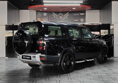 AED 3,650 P.M | 2023 Land Rover Defender P400 SE | Under Land Rover Warranty | GCC |