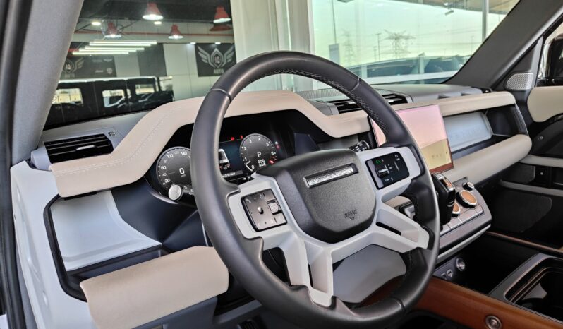 
								AED 3,650 P.M | 2023 Land Rover Defender P400 SE | Under Land Rover Warranty | GCC | full									