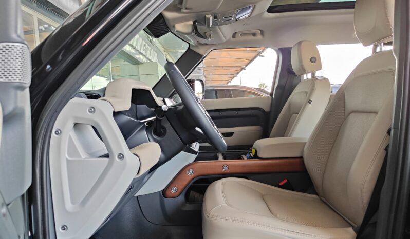 
								AED 3,650 P.M | 2023 Land Rover Defender P400 SE | Under Land Rover Warranty | GCC | full									