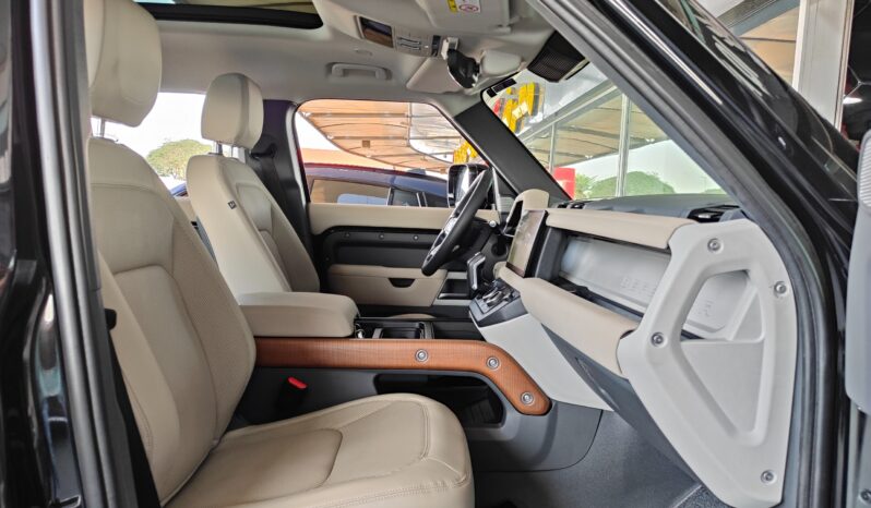 
								AED 3,650 P.M | 2023 Land Rover Defender P400 SE | Under Land Rover Warranty | GCC | full									