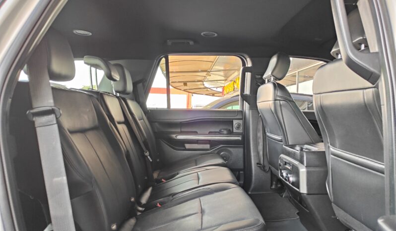 
								AED 1,250 P.M | 2018 Ford Expedition XLT | Under Warranty | GCC | full									