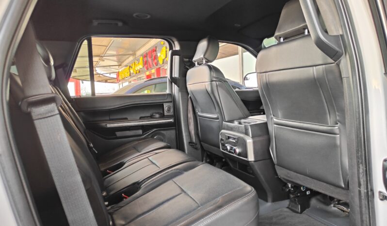 
								AED 1,250 P.M | 2018 Ford Expedition XLT | Under Warranty | GCC | full									