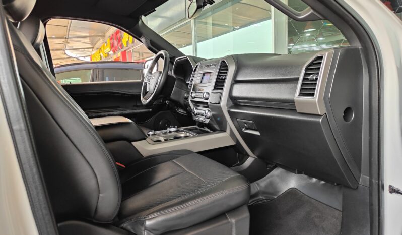 
								AED 1,250 P.M | 2018 Ford Expedition XLT | Under Warranty | GCC | full									