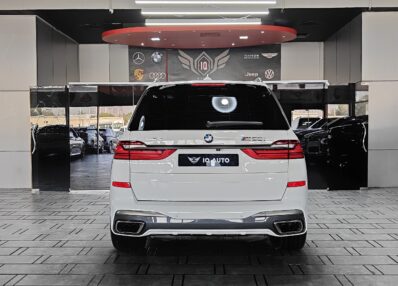 AED 2,750 P.M | 2021 BMW X7 M50i M Sport | Under Warranty | GCC |