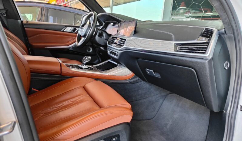 
								AED 2,750 P.M | 2021 BMW X7 M50i M Sport | Under Warranty | GCC | full									