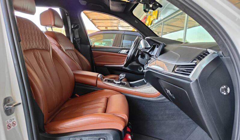 
								AED 2,750 P.M | 2021 BMW X7 M50i M Sport | Under Warranty | GCC | full									