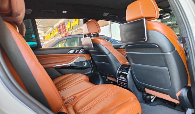 
								AED 2,750 P.M | 2021 BMW X7 M50i M Sport | Under Warranty | GCC | full									