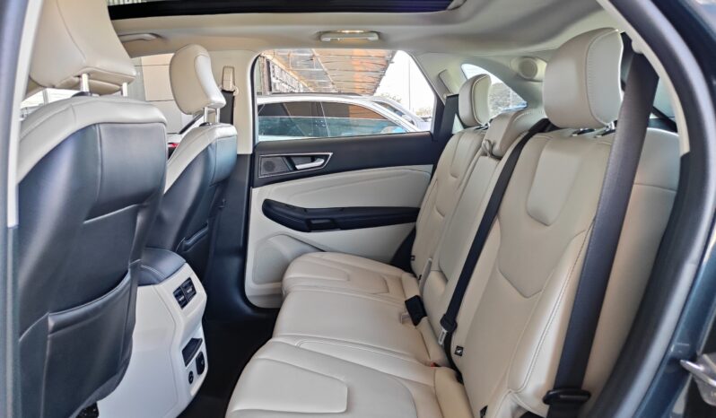 
								AED 1,450 P.M | 2022 Ford Edge Titanium AWD | Under Ford Warranty | GCC | full									