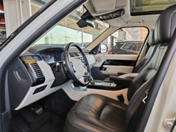 
										AED 2,050 P.M | 2019 Range Rover Vogue | Under Warranty | GCC | full									