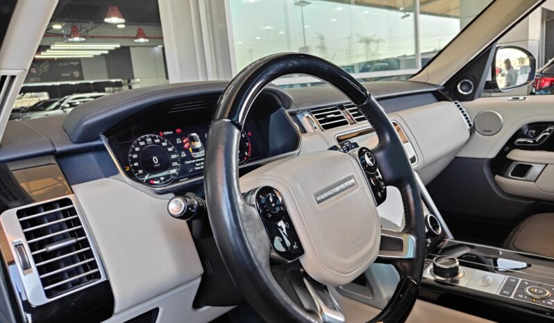 
								AED 2,050 P.M | 2019 Range Rover Vogue | Under Warranty | GCC | full									