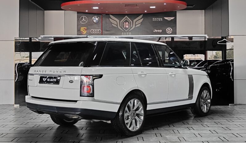 
								AED 2,050 P.M | 2019 Range Rover Vogue | Under Warranty | GCC | full									