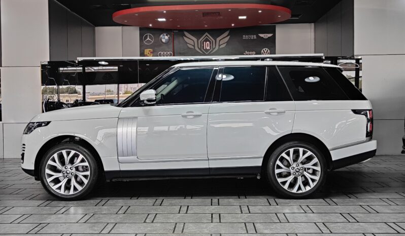 
								AED 2,050 P.M | 2019 Range Rover Vogue | Under Warranty | GCC | full									