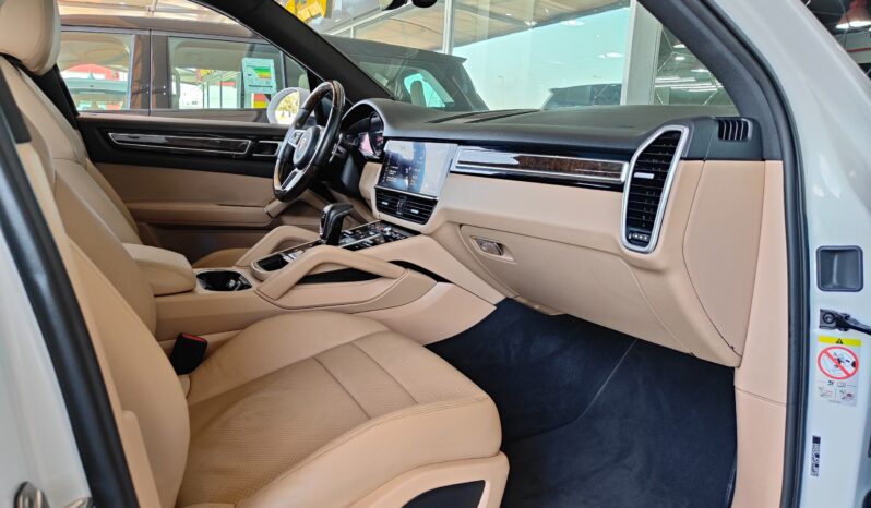 
								AED 2,450 P.M | 2018 Porsche Cayenne | Under Warranty | GCC | full									