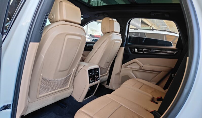 
								AED 2,450 P.M | 2018 Porsche Cayenne | Under Warranty | GCC | full									