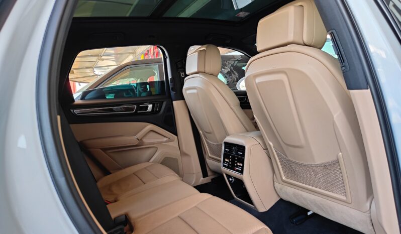 
								AED 2,450 P.M | 2018 Porsche Cayenne | Under Warranty | GCC | full									