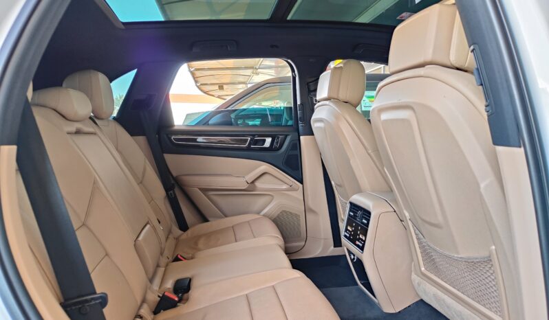 
								AED 2,450 P.M | 2018 Porsche Cayenne | Under Warranty | GCC | full									
