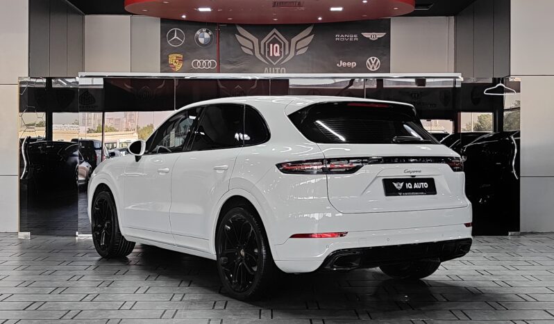 
								AED 2,450 P.M | 2018 Porsche Cayenne | Under Warranty | GCC | full									