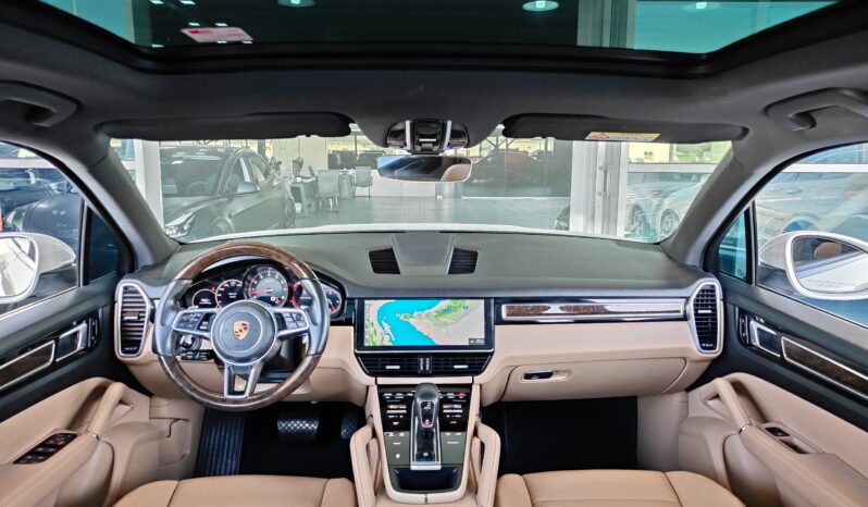 
								AED 2,450 P.M | 2018 Porsche Cayenne | Under Warranty | GCC | full									