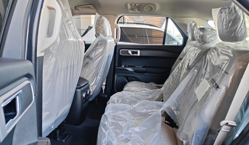 
								AED 1,600 P.M | 2023 Ford Explorer Base 4WD | Under Ford Warranty and Service Contract | GCC | full									