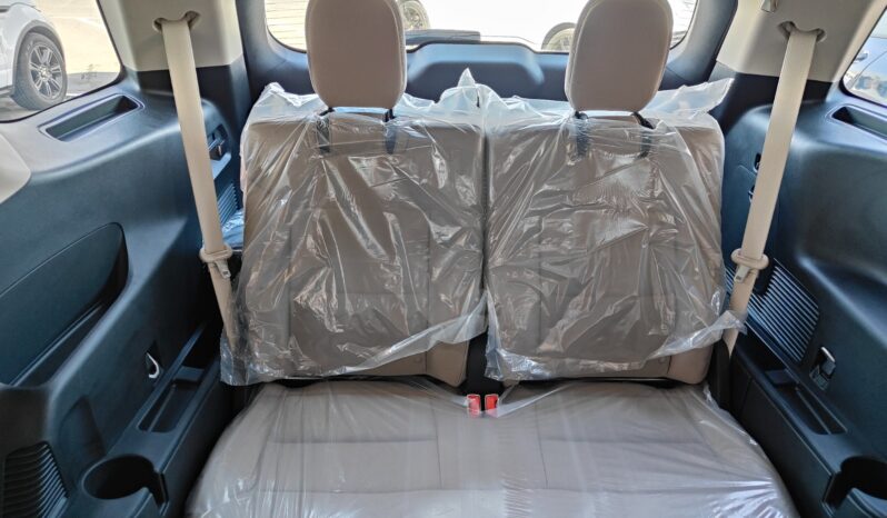 
								AED 1,600 P.M | 2023 Ford Explorer Base 4WD | Under Ford Warranty and Service Contract | GCC | full									