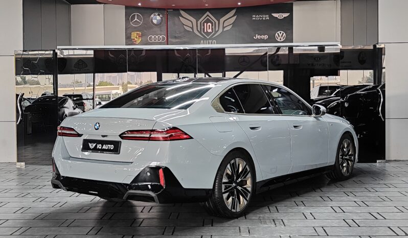 
								AED 3,000 P.M | 2024 BMW 520i M Sport Titanium | Under BMW Warranty and Service Contract | GCC | full									