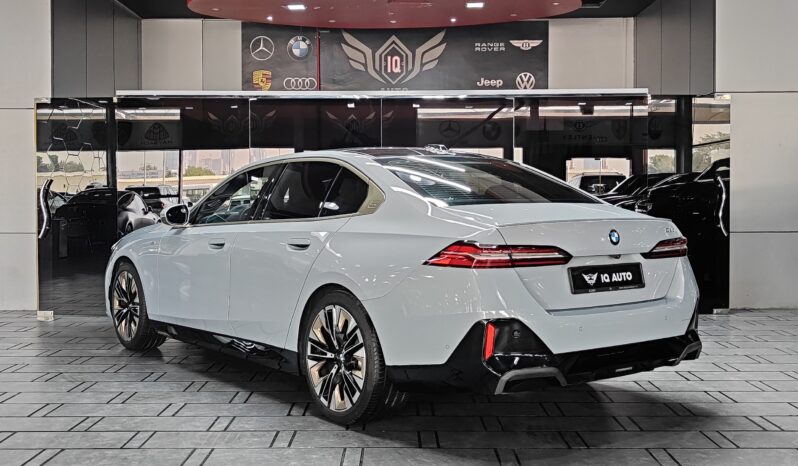 
								AED 3,000 P.M | 2024 BMW 520i M Sport Titanium | Under BMW Warranty and Service Contract | GCC | full									