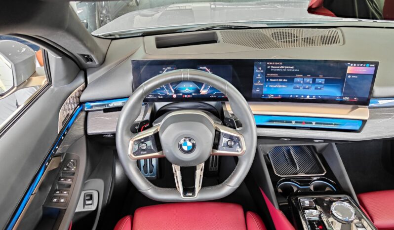 
								AED 3,000 P.M | 2024 BMW 520i M Sport Titanium | Under BMW Warranty and Service Contract | GCC | full									