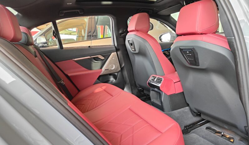 
								AED 3,000 P.M | 2024 BMW 520i M Sport Titanium | Under BMW Warranty and Service Contract | GCC | full									