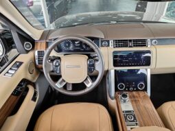 
										AED 2,480 P.M | 2018 Range Rover Vogue HSE | Under Warranty | GCC | full									